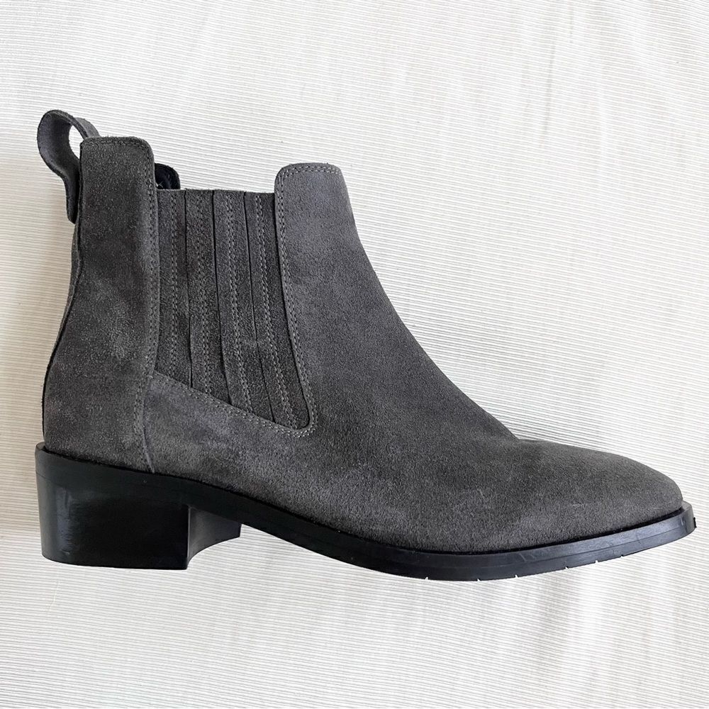 Aquatalia Womens Carmie Bootie Ankle Suede Leather Casual Low Heel Gray Italy 9